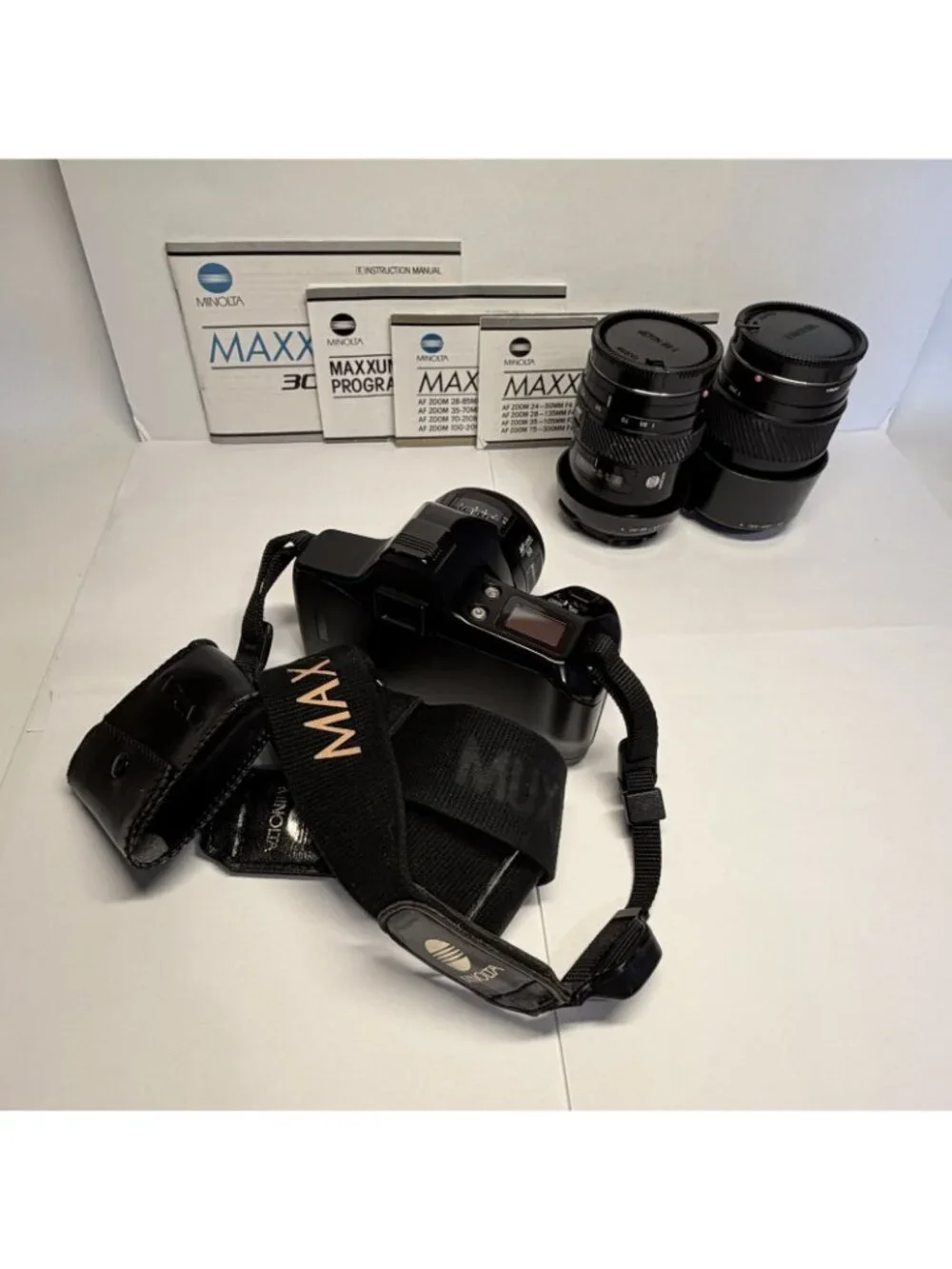 Minolta Maxxum 3000i  Camera + 3 Lenses AF50, AF 28-85, AF100-200 Untested